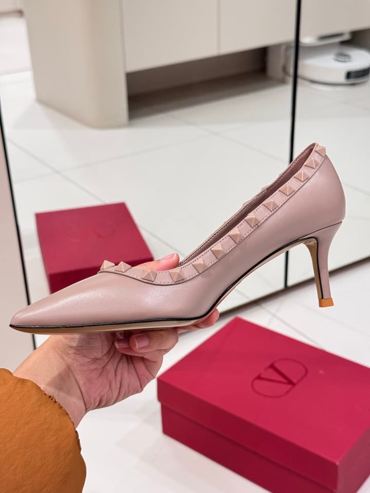 Valentino Classic High-Heel Pumps in Nude Pink Studded