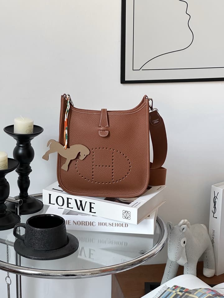 Hermès Clemence Leather 23cm Handbag – Gold Hardware