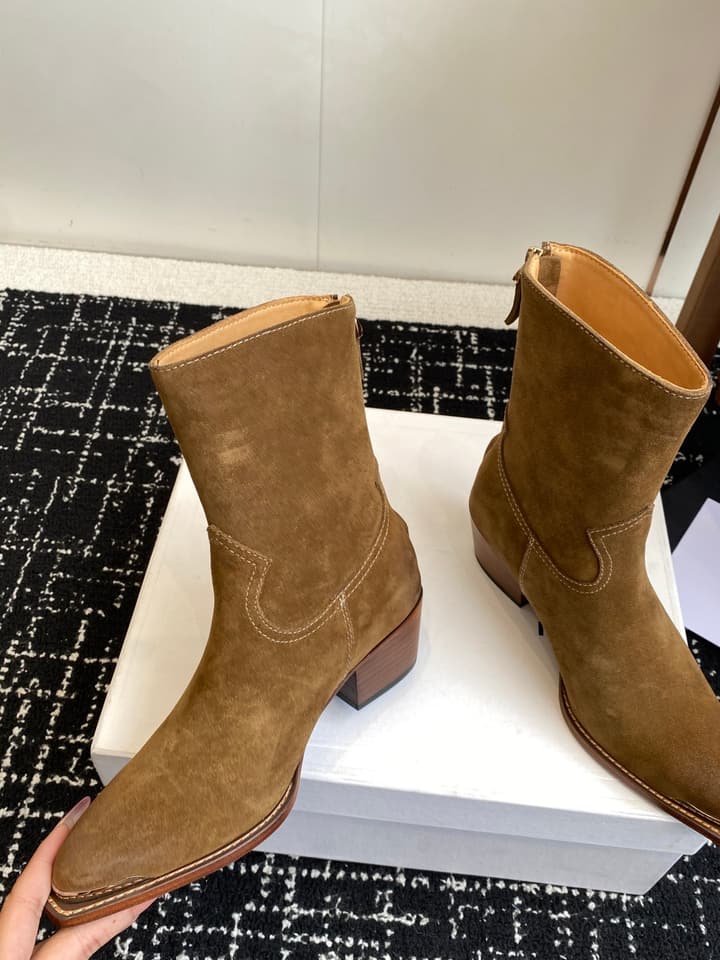 Celine Retro Chunky Chelsea Ankle Boots – 25SS in Classic Brown Suede