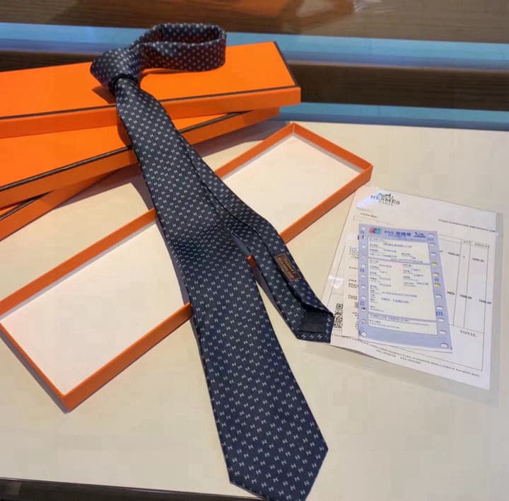 Hermès H-Letter Men's Silk Tie Series in Burgundy Microdot