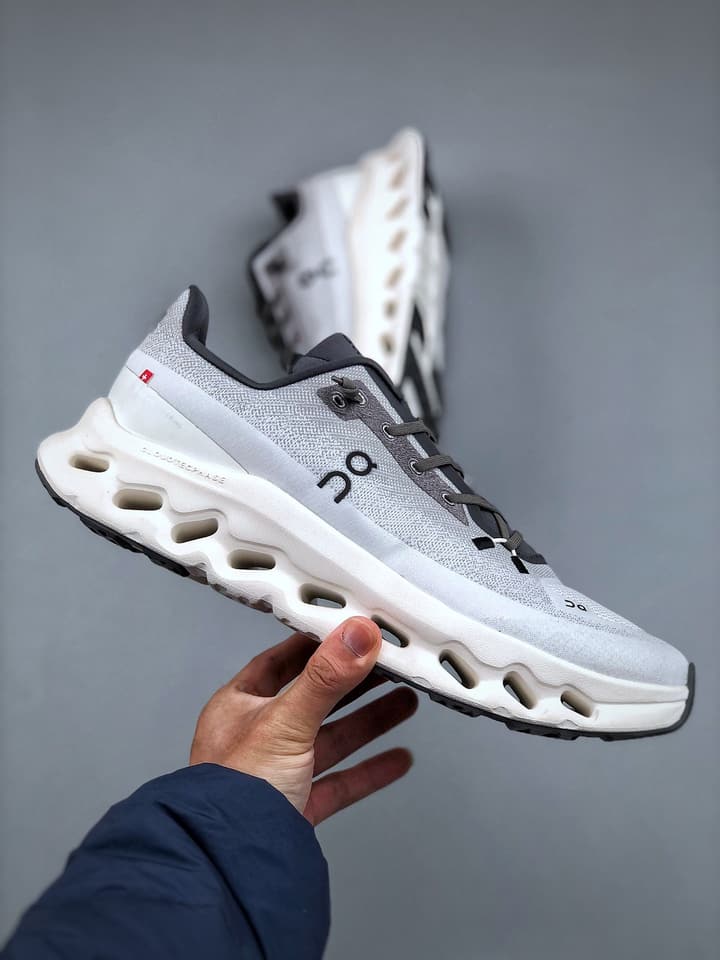 On Cloudtilt Lightweight Sneakers