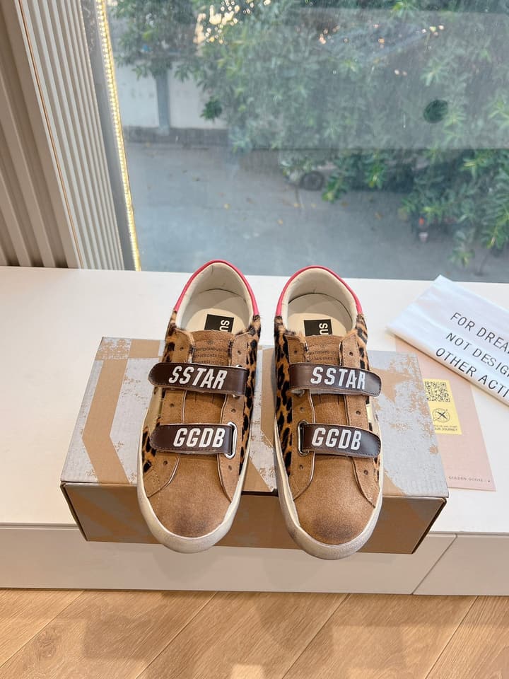 Golden Goose SPACE Series Distressed Sneakers – 2025 Collection in Leopard Print Velcro