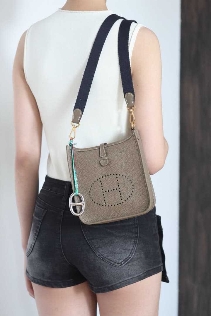 Hermès Evelyne 16 Mini Crossbody Bag in Etoupe With Gold Hardware