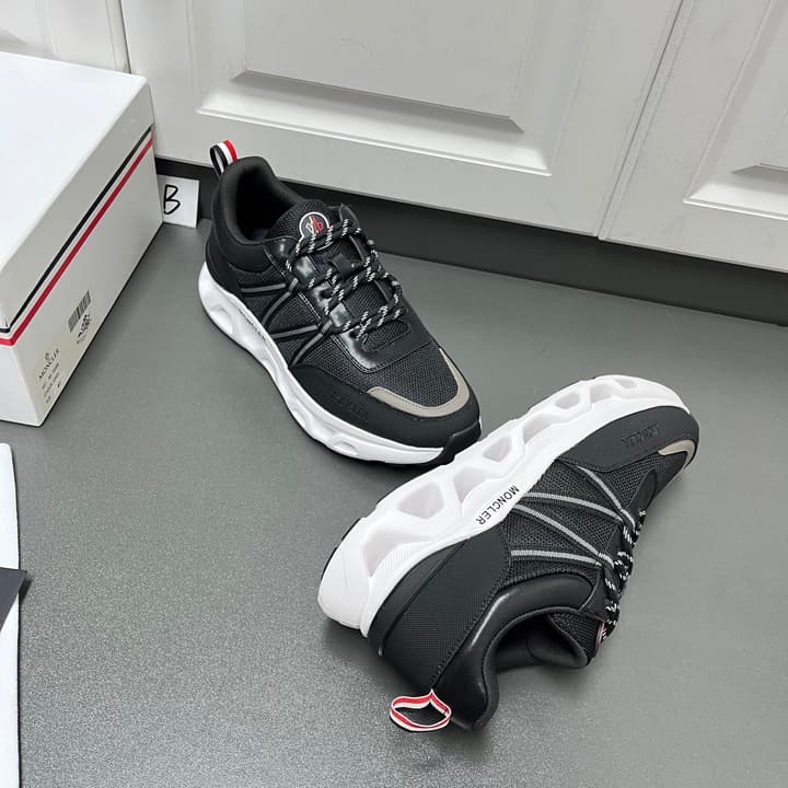 Moncler Men's Casual Sports Sneakers in Black