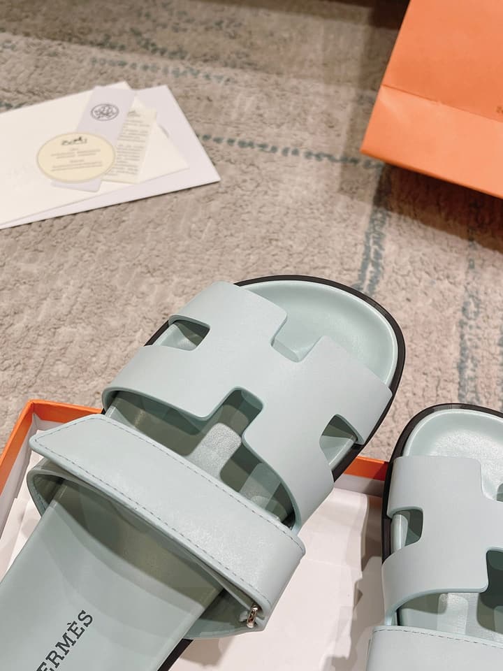 Hermès Chypre Slides – 2023SS Collection in Black And White