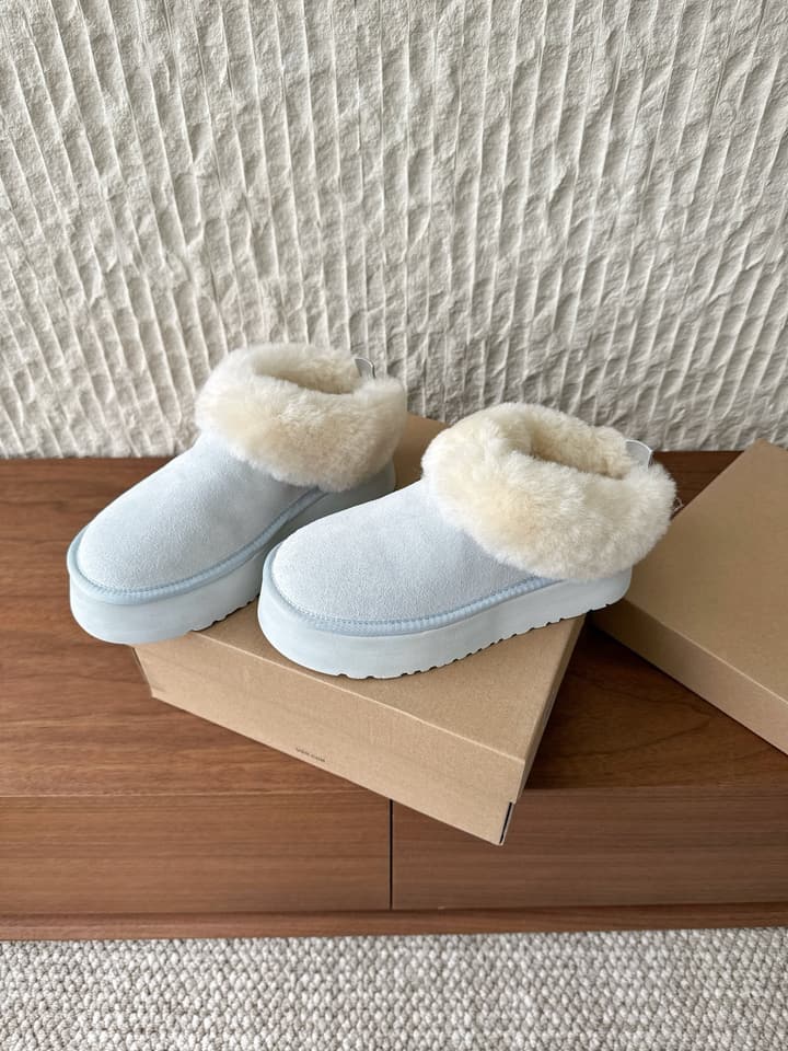 UGG Sheepskin Fur-Lined Slippers – Autumn/Winter Collection in Tall Light Pink With Cream Fur
