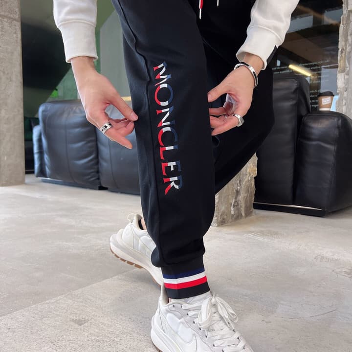 Moncler Logo Embroidered Sweatpants – 2023 Spring/Summer Collection in Black