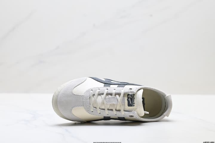 Onitsuka Tiger NIPPON MADE MEXICO 66 DELUXE Sneakers in Cream With Dark Grey Stripes