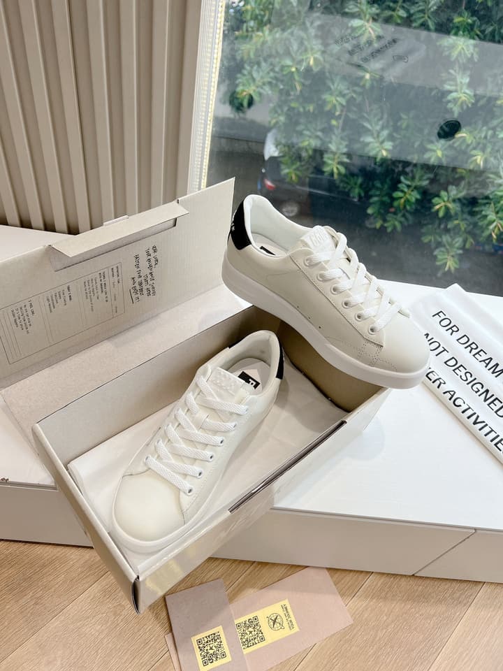 Golden Goose Space Distressed Sneakers – 2024 Collection in White 1