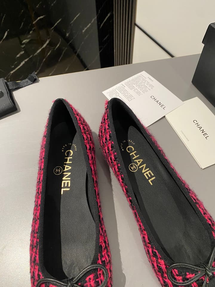 Chanel Classic Ballet Flats in Shiny Black