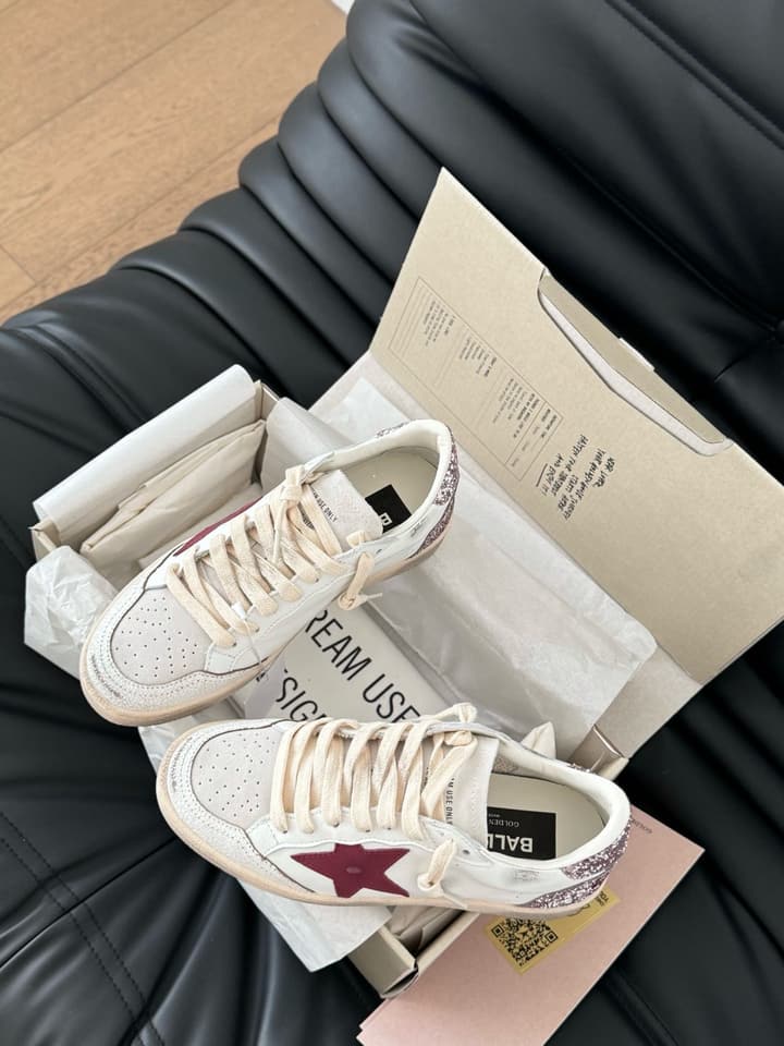 Golden Goose Distressed Graffiti Sneakers – 2024 Collection in Burgundy And White
