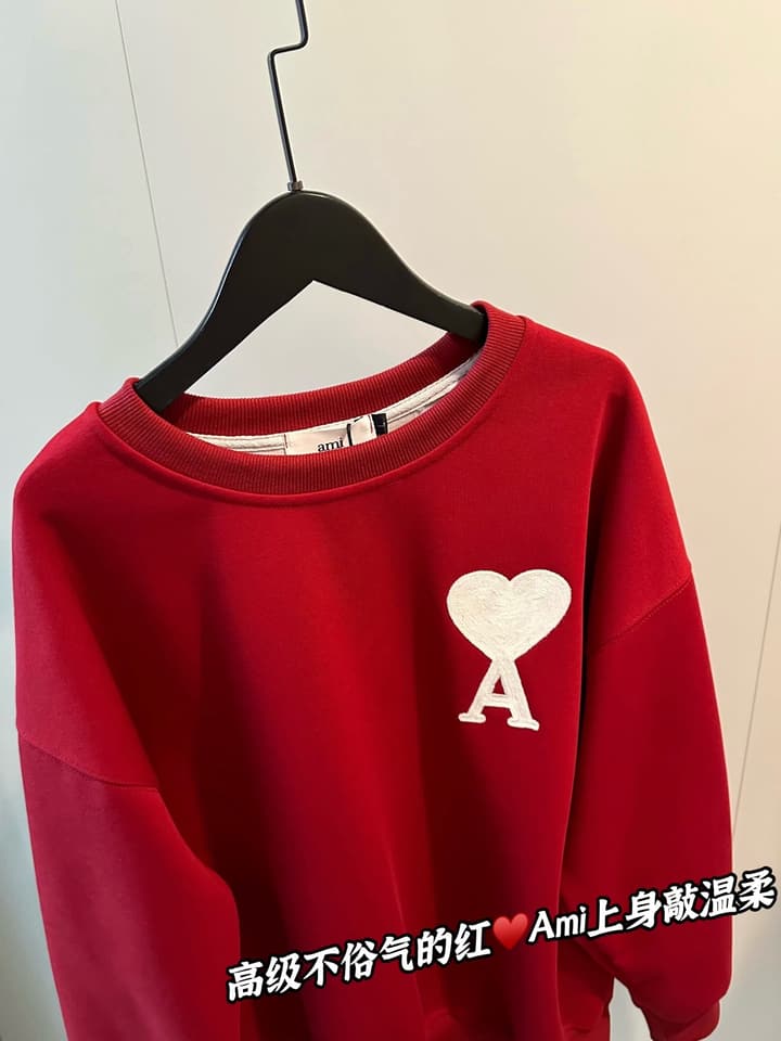AMI Paris Heart Embroidery Crewneck Sweatshirt – Autumn/Winter Limited Edition in Red Sweatshirt With White Logo
