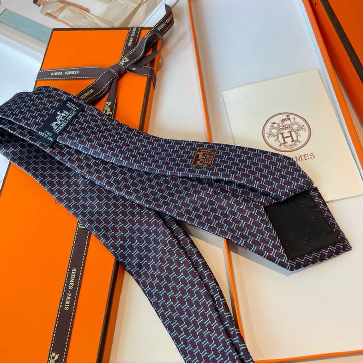 Hermès Philippe Mouquet Men's Tie in Cool Grey Patterned