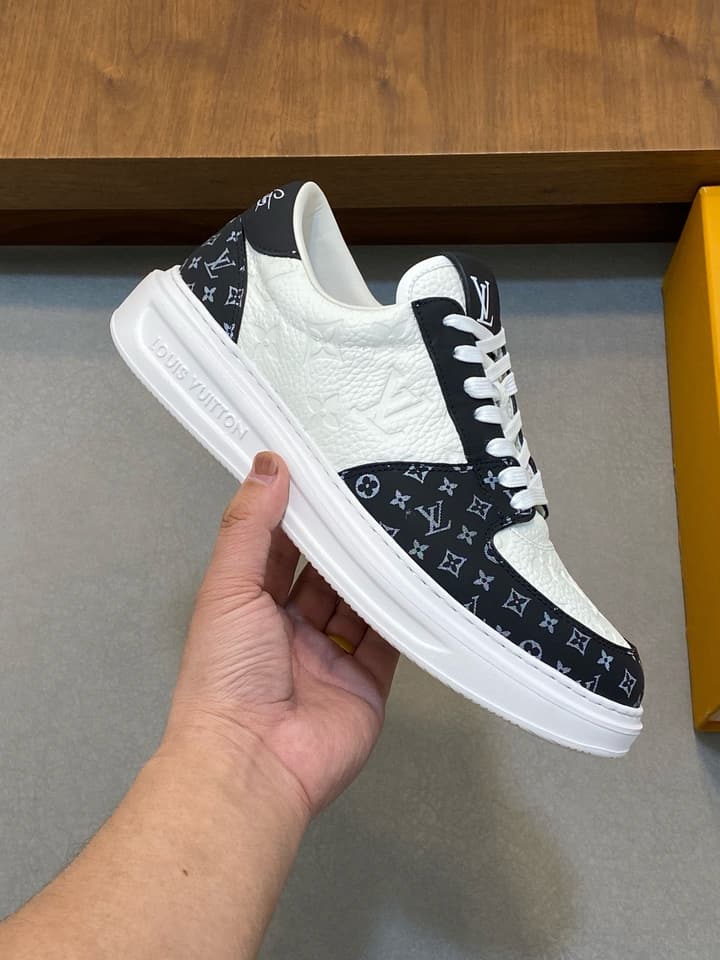 Louis Vuitton Nappa Leather Lightweight Sneakers in All White