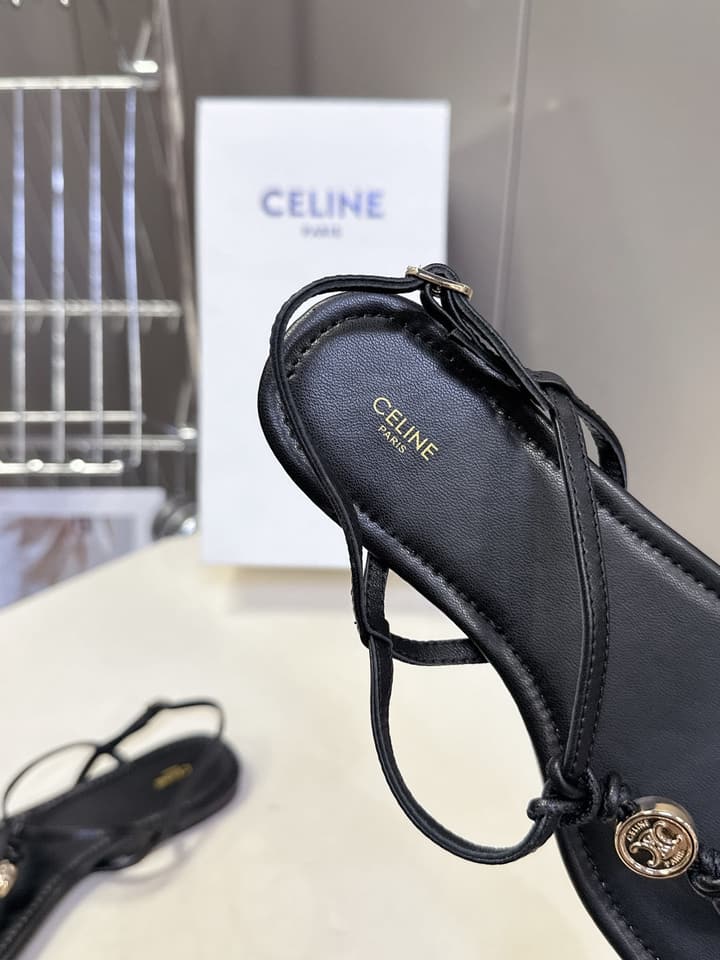 Celine Triomphe T-Strap Flat Sandals – Spring/Summer Collection in Black