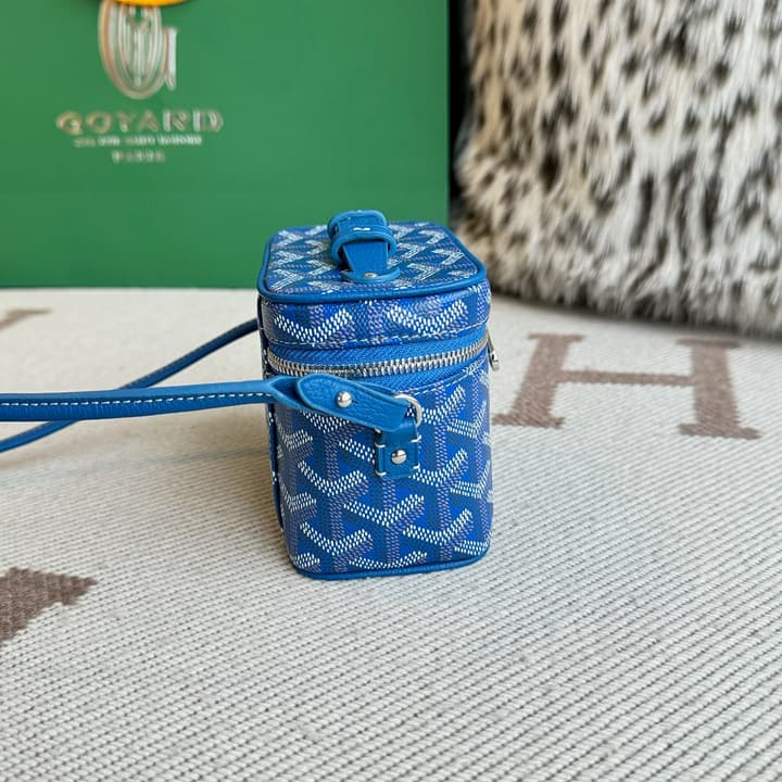 Goyard Muse Vanity Ultra Mini Cosmetic Bag in Blue