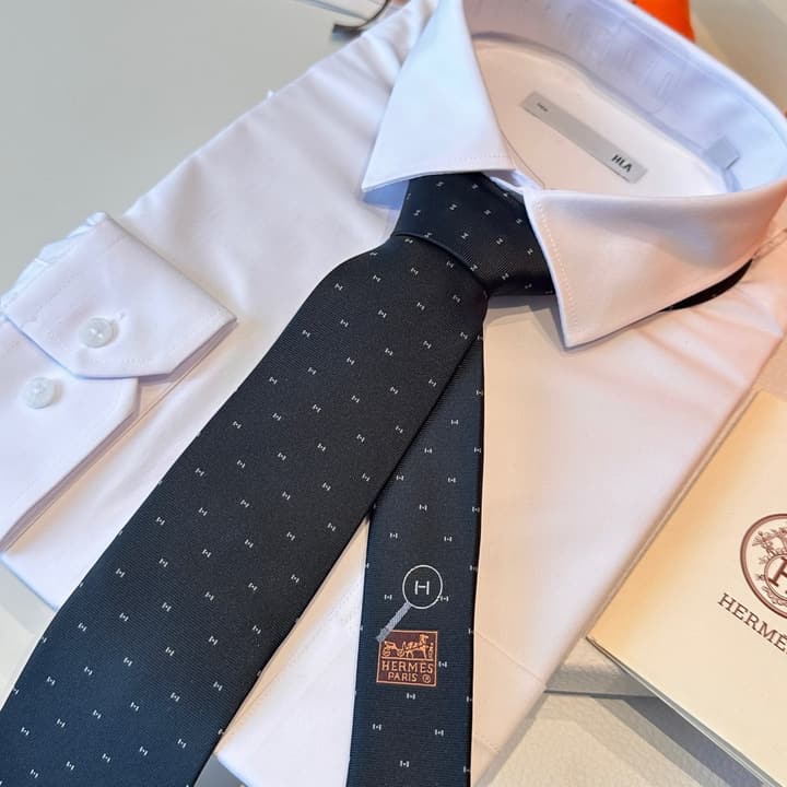 Hermès Men's Silk Tie in Burnt Orange Brown