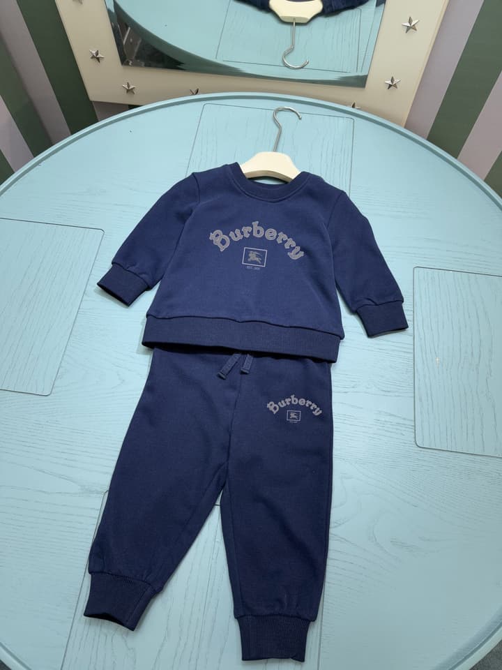 Burberry Infant Sweatshirt and Pants Set – 2025SS – Kids Collection in Navy Blue Set
