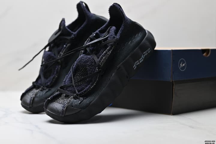 Nike Mind 002 Tech Training Shoes