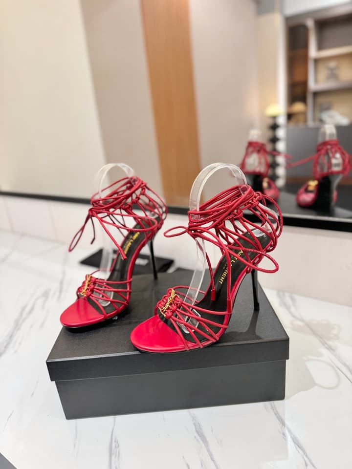 Saint Laurent Letter Buckle Pumps in Bright Gold