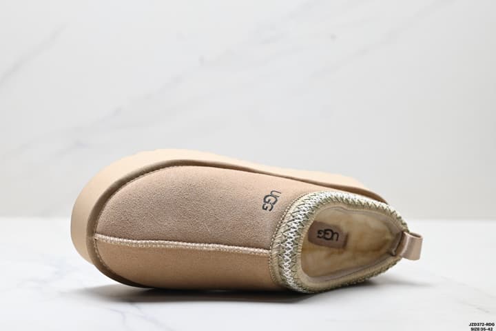 UGG Tazz Slip-On Snow Boots in Sand Braid