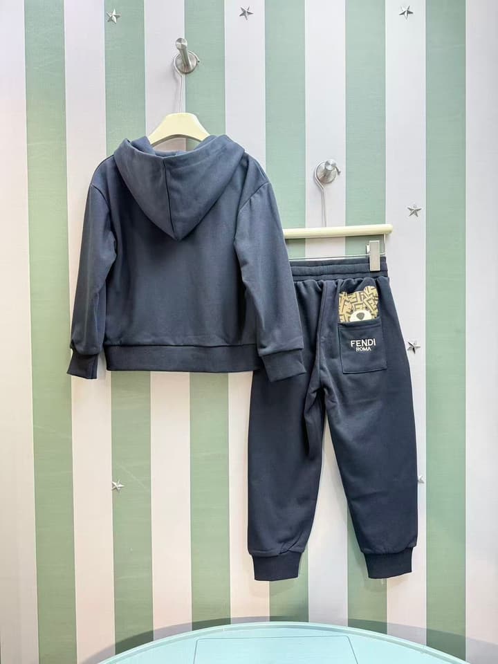 Fendi Kids Two-Piece Tracksuit Set – 2025SS in Navy Blue Bear Set