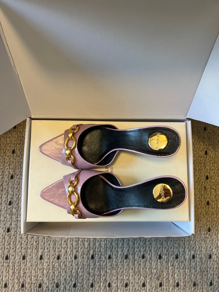Saint Laurent Chain Pointed-Toe Heeled Mules – 26SS in Beige