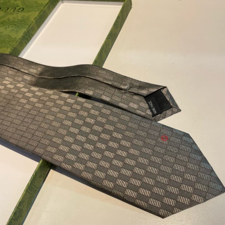 Gucci GG Logo Jacquard Tie in Black