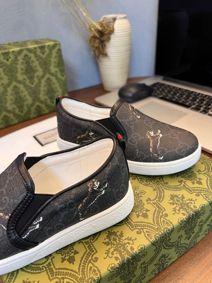 Gucci Kids Sheepskin-Lined Sneakers – Kids Collection