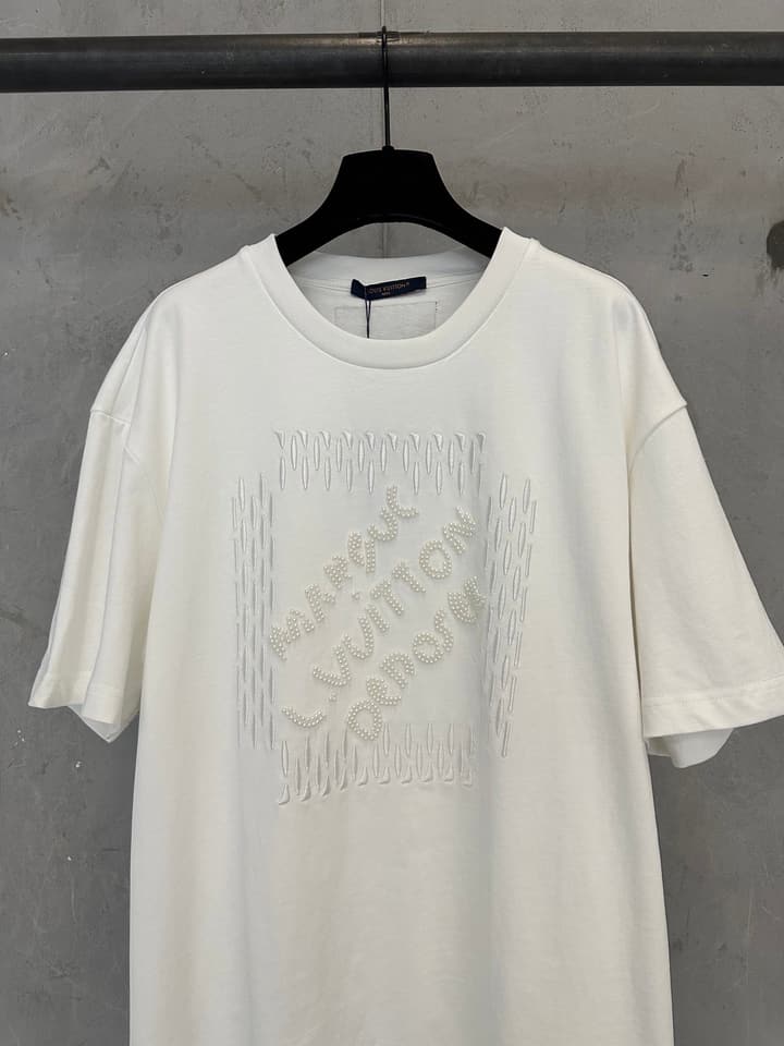 Louis Vuitton Embroidered Beaded Cotton T-Shirt – 25SS in Black