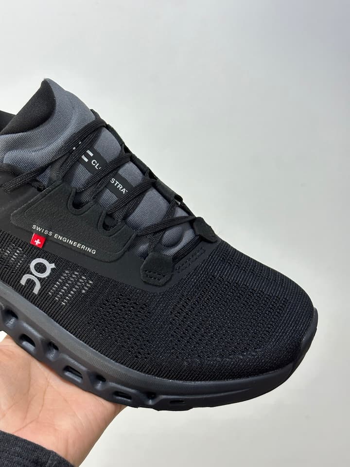 On x Roger Federer Cloudstratus 3 Special Edition Sneakers in All Black Red Accent