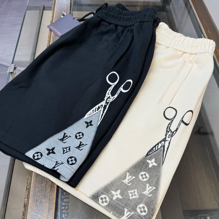 Louis Vuitton Casual Shorts – 2026 Collection in Beige
