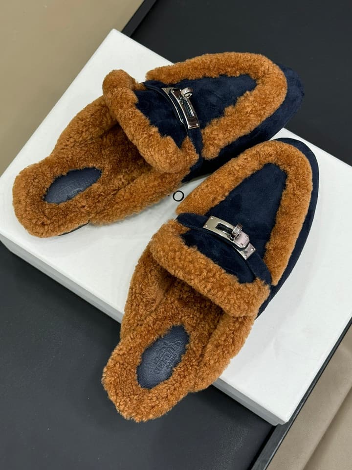 Hermès H Kelly Classic Mule Slippers – 24FW