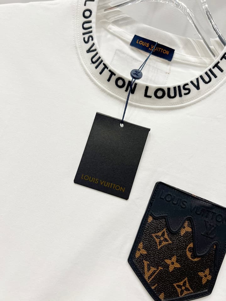 Louis Vuitton Leather Label Pocket Embroidered T-Shirt – 2025 Summer Collection in Classic Black