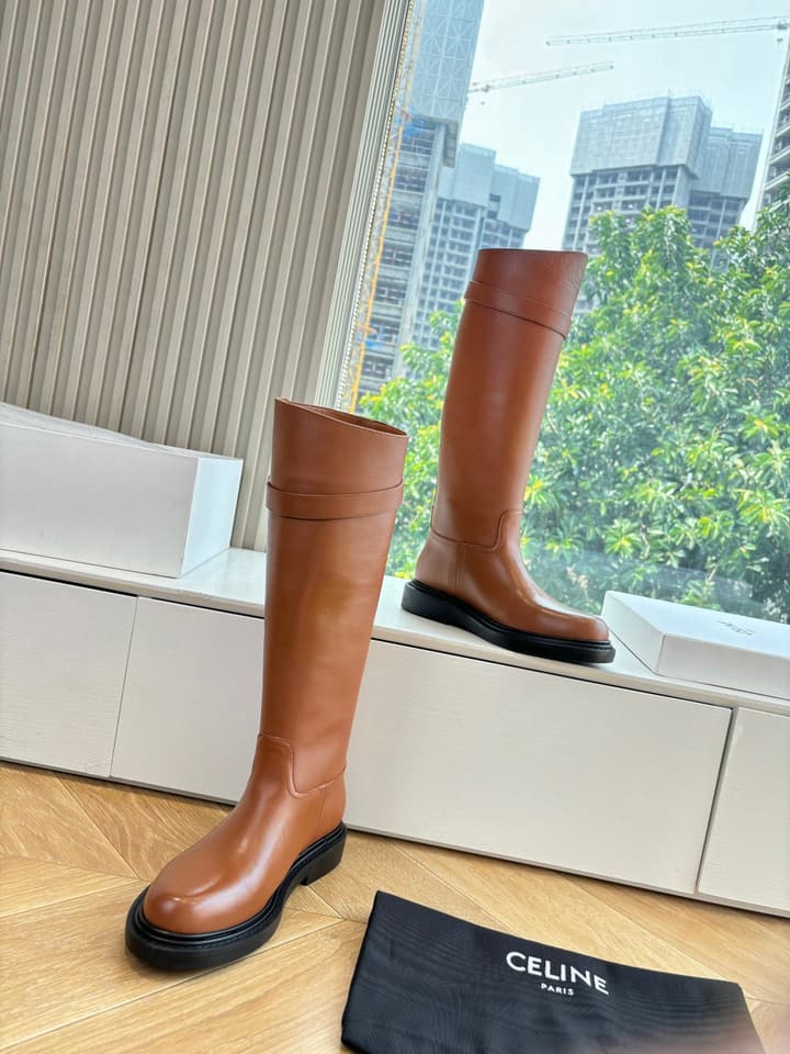 Celine Triomphe Leather Knight Boots – 2025 Autumn/Winter Collection in Black
