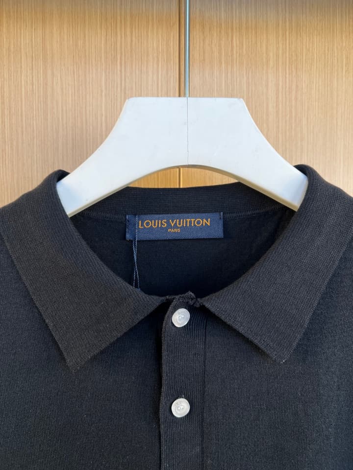 Louis Vuitton Monogram Leather Patch Knit Long-Sleeve Polo Shirt – 26SS Early Spring Collection in Black