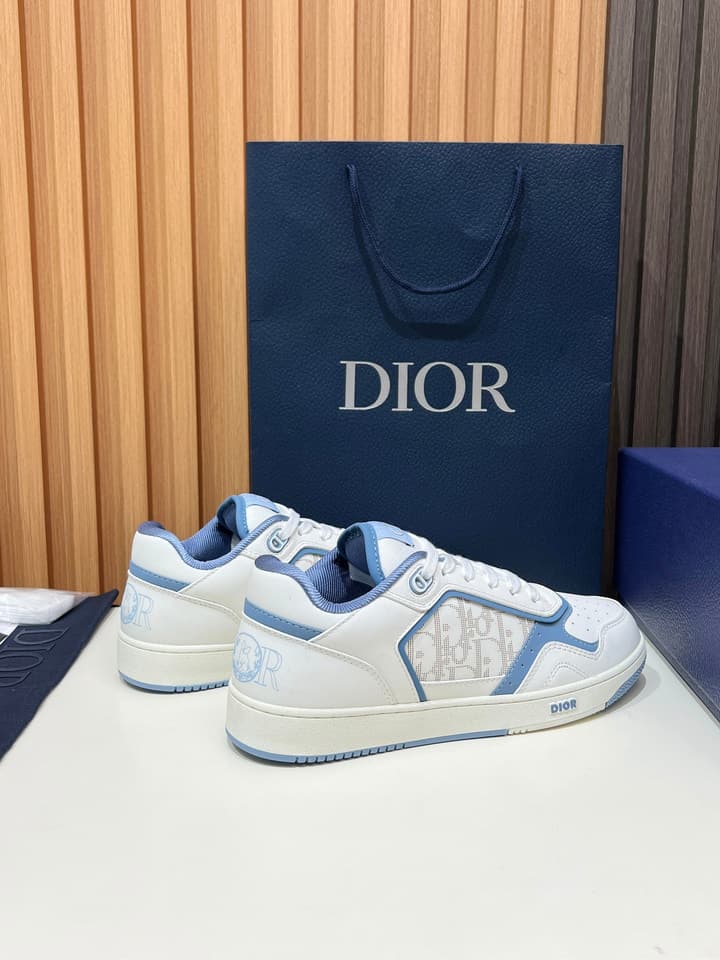 Dior B27 Couple's Sneakers – 2025 Collection in All Black With White Sole