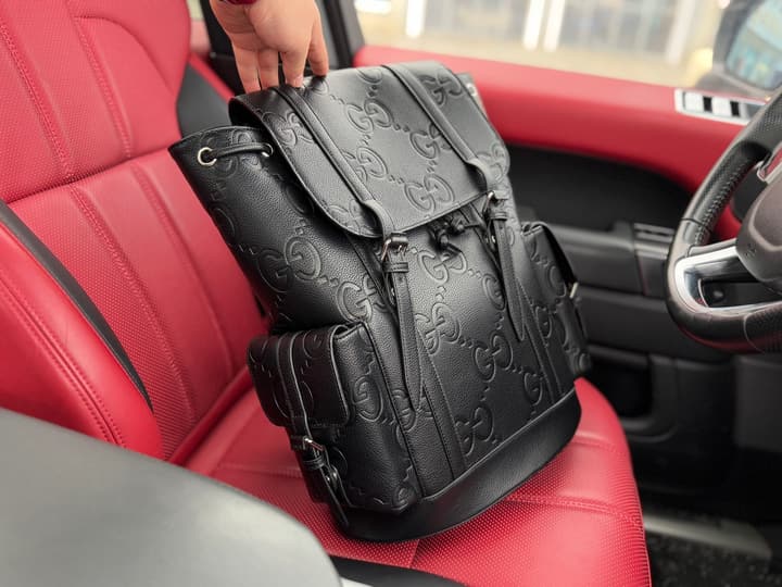 Gucci GG Supreme Men's Travel Backpack in Black Gg Supreme