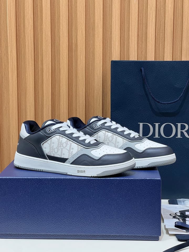 Dior B27 Couple's Sneakers – 2025 Collection in All Black With White Sole