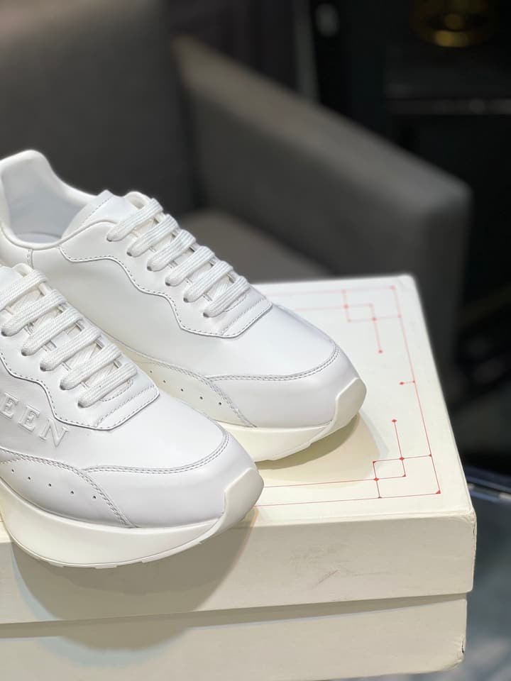 Alexander McQueen White Silk Leather Platform Sneakers in Black