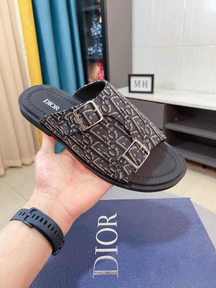 Dior Aqua Suede Sandals – Spring/Summer Collection in Beige Oblique