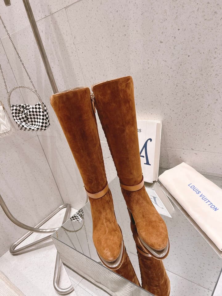 Louis Vuitton Parisienne Leather Knee-High Boots in Black Leather