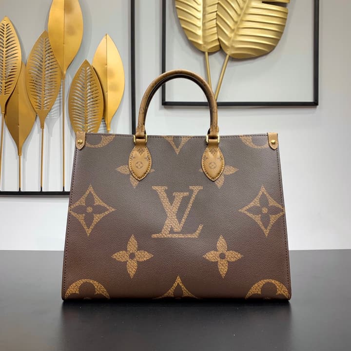 Louis Vuitton Onthego MM Monogram Reverse Tote Bag in Giant Monogram Brown/tan