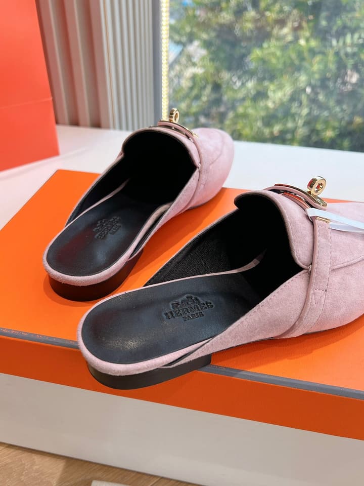 Hermès Mules Loafers – 2025 Spring/Autumn Collection in Dark Green Suede