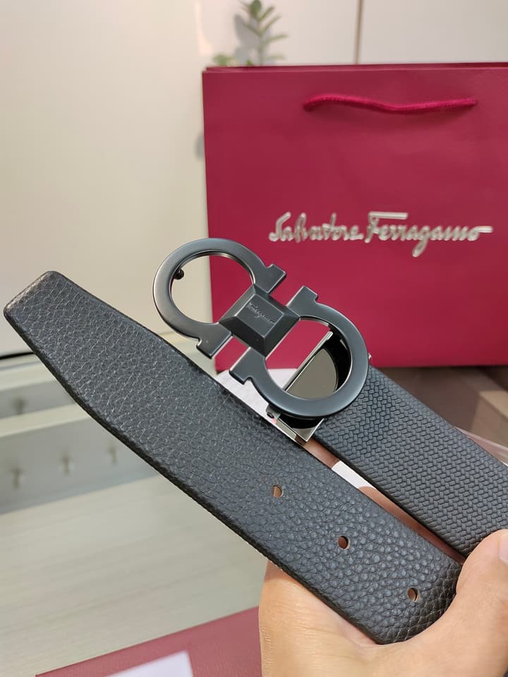 Ferragamo Reversible Leather Belt with Copper Buckle in Dark Leather With Black Buckle