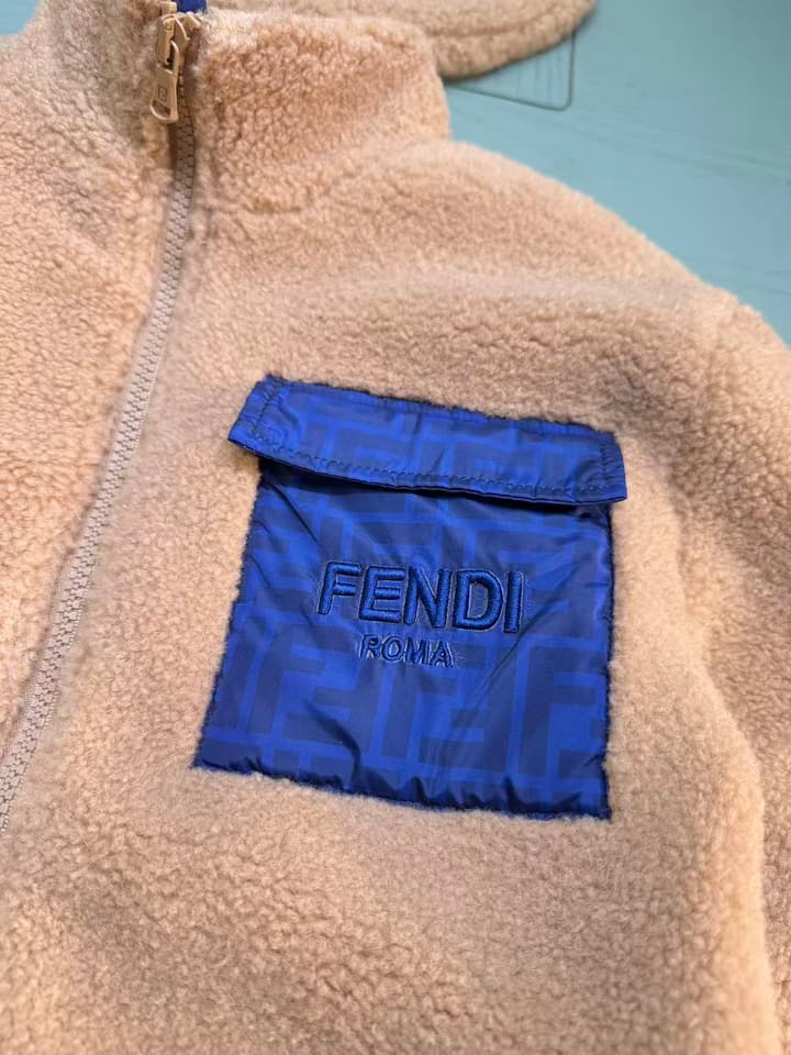 Fendi Kids Faux Lamb Fleece Jacket and Hat Set – 25SS in Light Tan Shearling With Blue Pocket