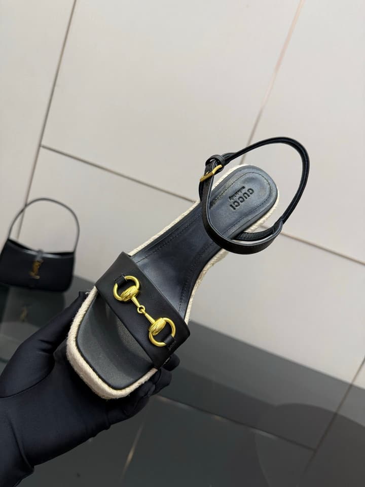 Gucci Horsebit Platform Sandals – 2025 Summer Collection in Black