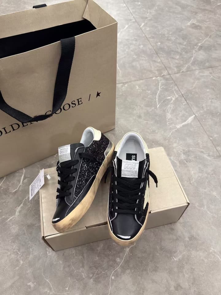 Golden Goose Superstar Distressed Sneakers – 2024 New Style in Black Suede With White Star