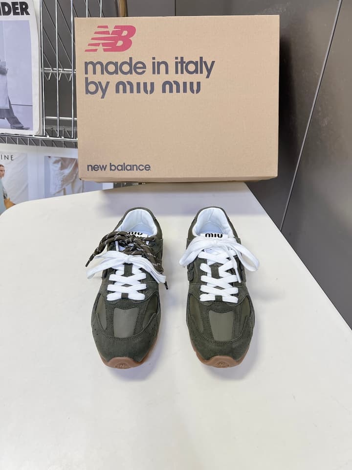Miu Miu x New Balance 530 SL Sneakers