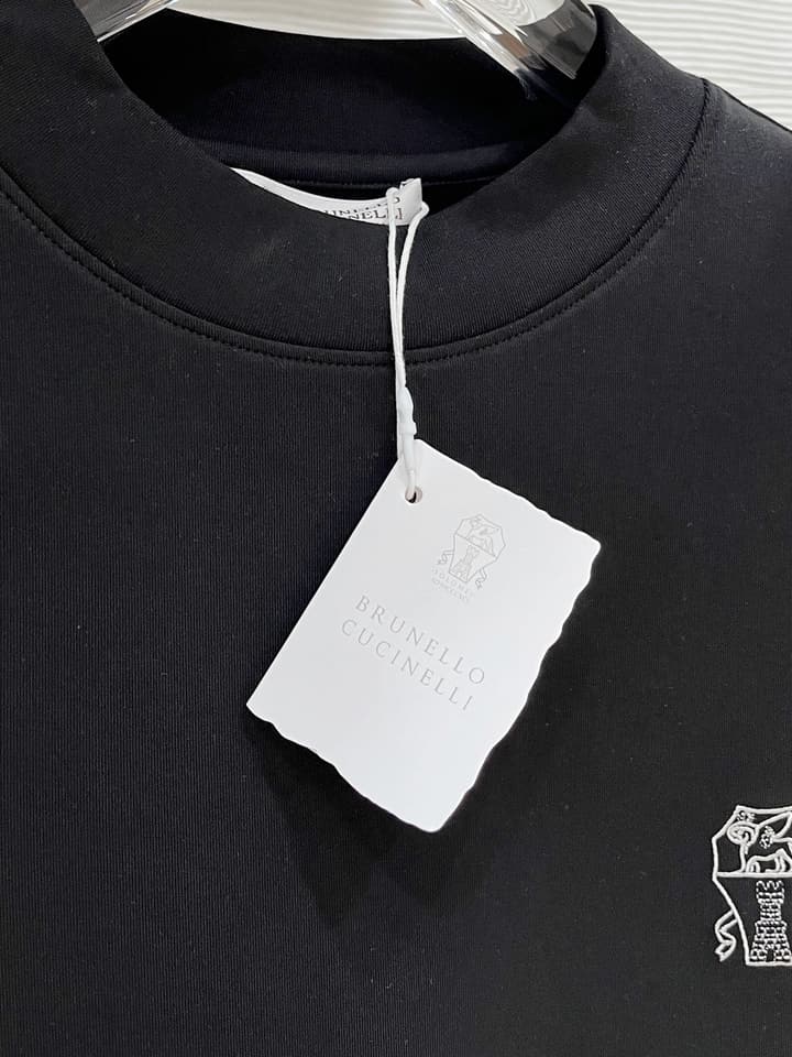 Brunello Cucinelli Men's Embroidered Logo Base Layer Top – 2025FW in Classic Black